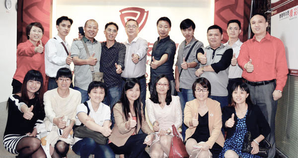 J.D. Leather Goods Warmly Welcome the Visit of Entrepreneurs in Dongguan