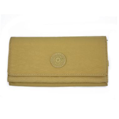 Woman Trifold PU Wallet with Snap Closure