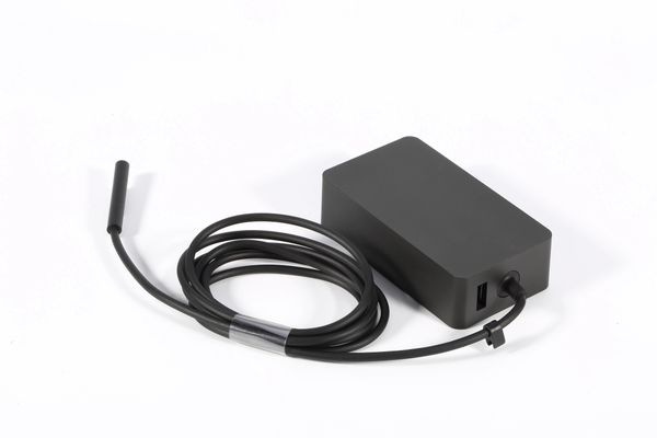 15v 4a Microsoft Charger (4)