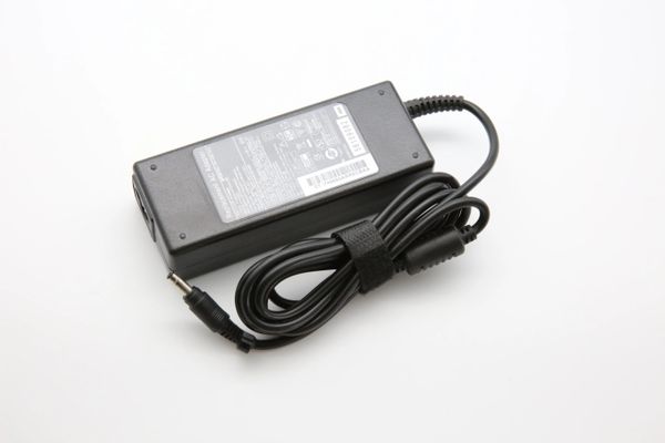 19v 4.74a Hp Charger (2)