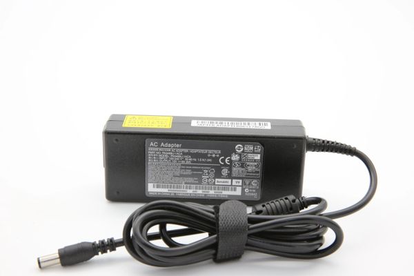 15v 6a Cjarger Toshiba (4)