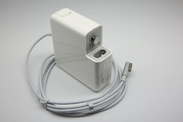 16.5v 3.65a Apple Charger (1)